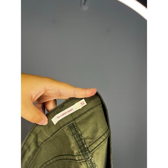 Levi’s ‘94 CARGO MINI SKIRT NEW Size 32 in Olive Green - Picture 8 of 8